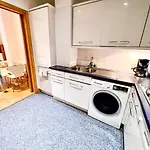 Superior Entire Apartment Between St Pauls Cathedral And Covent Garden