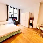 Superior Entire Apartment Between St Pauls Cathedral And Covent Garden