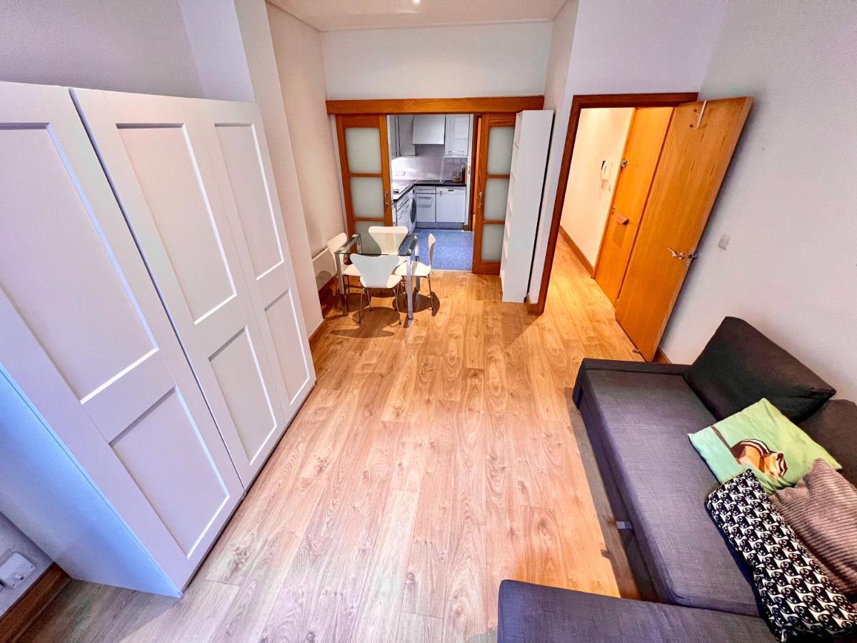 Superior Entire Between St Pauls Cathedral And Covent Garden * London
