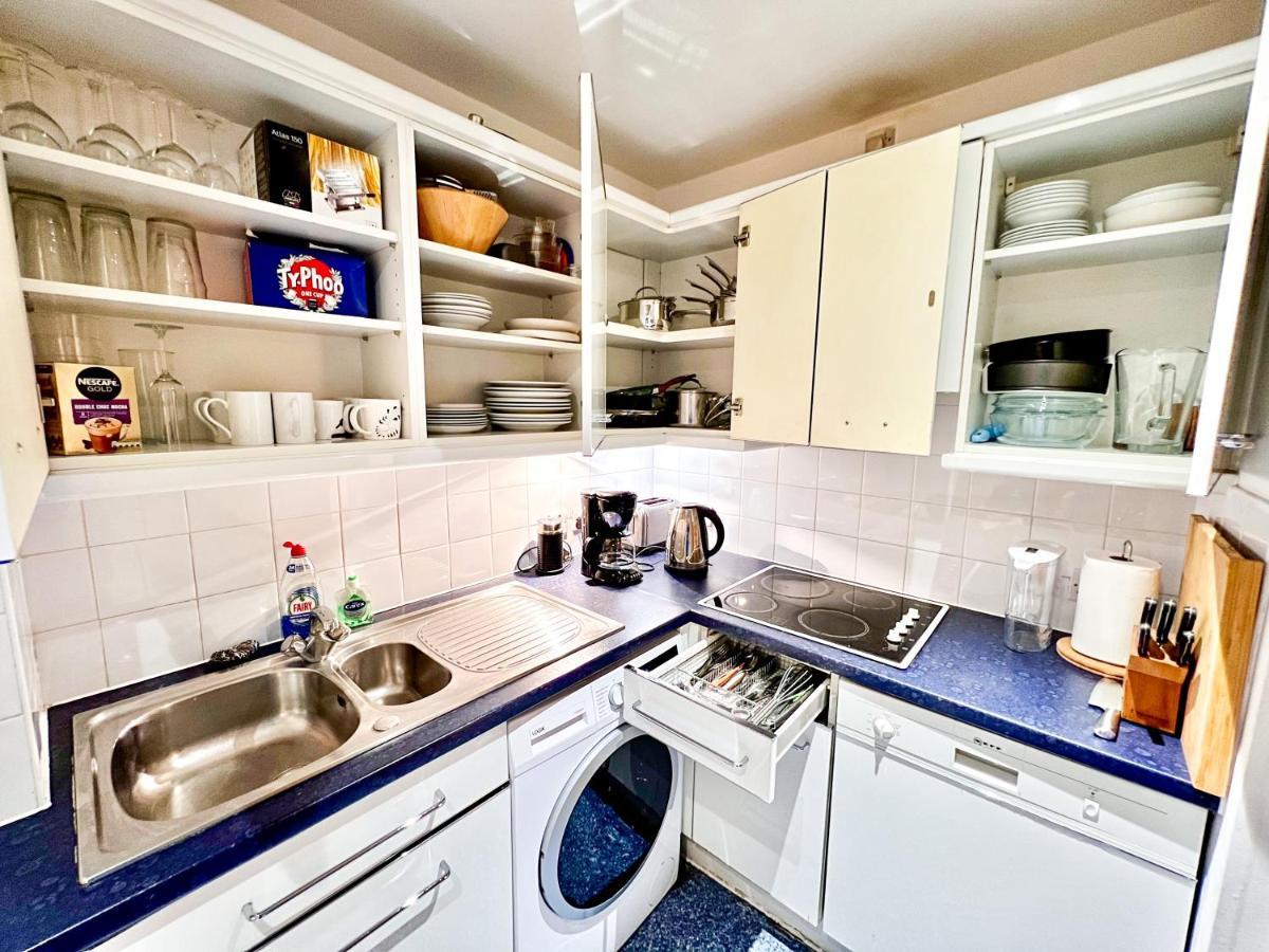 Superior Entire Between St Pauls Cathedral And Covent Garden Apart-hotel